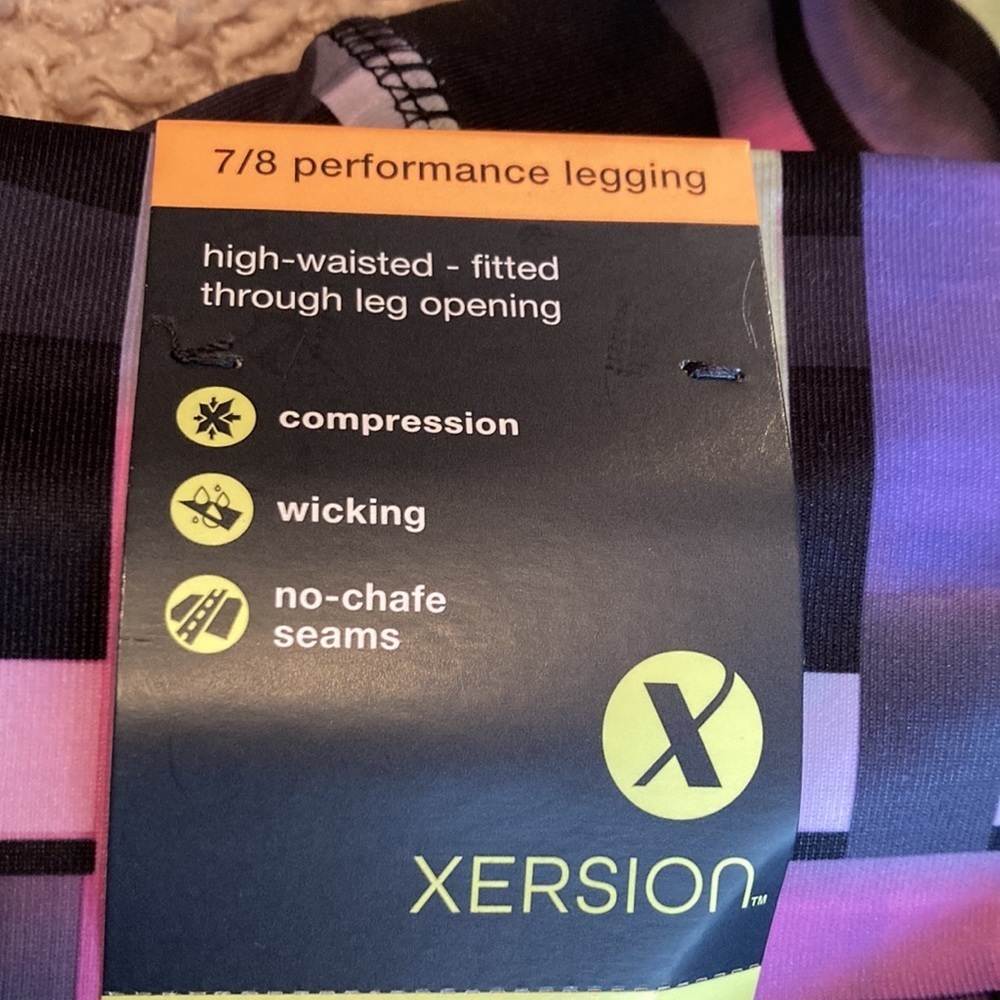 🌸NWT XERSION Womens 7/8 Performance Leggings - size Medium - Picture 5 of 11
